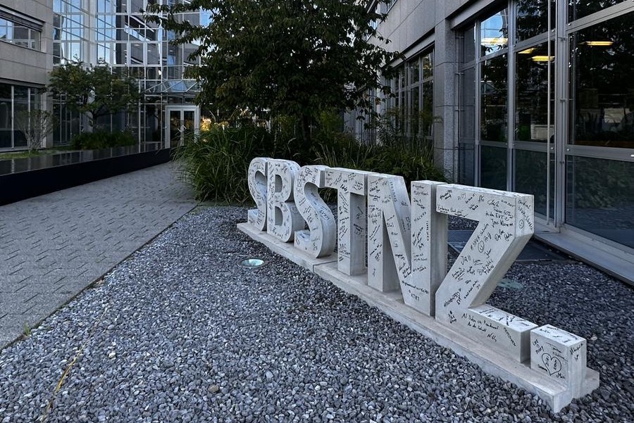Betonschriftzug als Sonderanfertigung